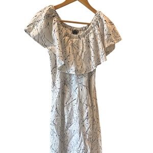 Chelsea & Theodore Linen Blend Off Shoulder Dress NWT Medium White/Black Summer